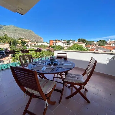 Hikkara Airport, Sea And Beach Casa vacanze Carini