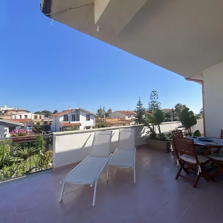 Hikkara Airport, Sea And Beach Carini